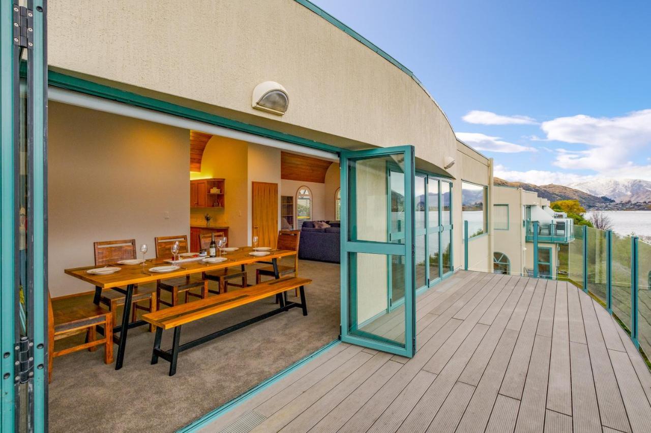Huge Lakefront Delight - Queenstown Holiday Home Экстерьер фото